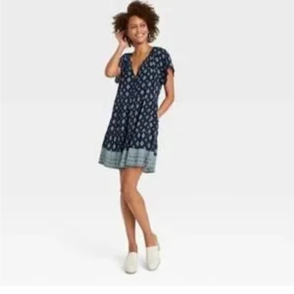 Knox Rose Boho V-Neck Mini Dress Short Sleeve Blue Geometric Print - Size M NWT - Picture 1 of 15